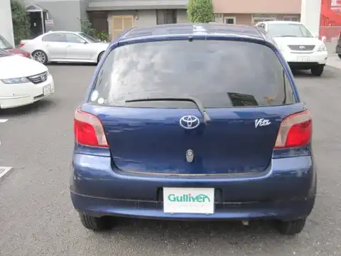 カタログ画像：ヴィッツ （VITZ） Ｂ エコパッケージ 2001年5月 TA-SCP10 1000cc ダークブルーマイカメタリック 燃費22.5km / l バック