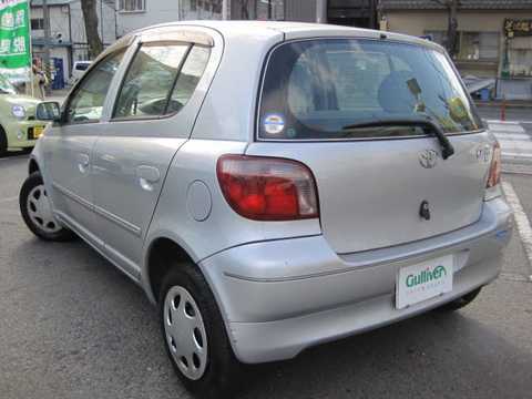 カタログ画像：ヴィッツ （VITZ） クラヴィア 2002年8月 UA-NCP15 1300cc 燃費18.2km / l バック