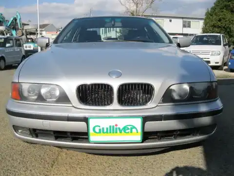 カタログ画像：５シリーズ （5 SERIES） ５２５ｉ 1998年11月 GF-DM25 2500cc チタンシルバーＭｏｒアスペンシルバーＭ 燃費7.9km / l フロント