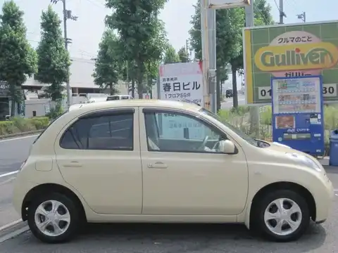 カタログ画像：マーチ （MARCH） １４Ｅ ＦＯＵＲ 2005年8月 DBA-BNK12 1400cc アイリッシュクリーム 燃費16.8km / l 外装