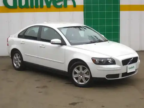 カタログ画像：Ｓ４０ （S40） Ｔ－５ ＡＷＤ 2007年9月 DBA-MB5254A 2500cc アイスホワイト 燃費8.3km / l メイン