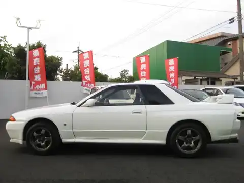 カタログ画像：スカイライン （SKYLINE） ＧＴＳ２５ｔタイプＭ 1993年8月 E-ECR33 2500cc ホワイト 燃費8.9km / l 外装