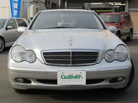 カタログ画像：Ｃクラスステーションワゴン （C-CLASS STATIONWAGON） Ｃ１８０コンプレッサー ステーションワゴン 2002年8月 GH-203246 1800cc ブリリアントシルバー（Ｍ） 燃費10.4km / l フロント