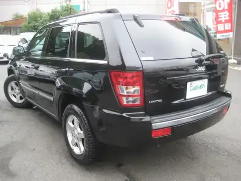 カタログ画像：ジープ・グランドチェロキー （JEEP GRAND CHEROKEE） リミテッド４．７ 2006年6月 GH-WH47 4700cc ブリリアントブラッククリスタルパールコート 燃費6.1km / l バック