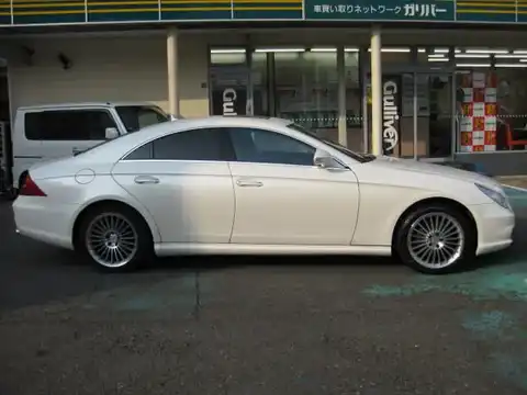 カタログ画像：ＣＬＳクラス （CLS-CLASS） ＣＬＳ３５０ スポーツパッケージ装着車 2007年1月 DBA-219356 3500cc カルサイトホワイト（Ｓ） 燃費8.5km / l 外装