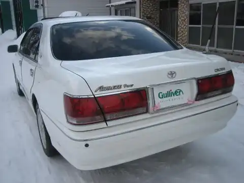 カタログ画像：クラウン （CROWN） アスリートＦｏｕｒ 2001年8月 TA-JZS173 2500cc ホワイトパールクリスタルシャイン 燃費9.2km / l バック