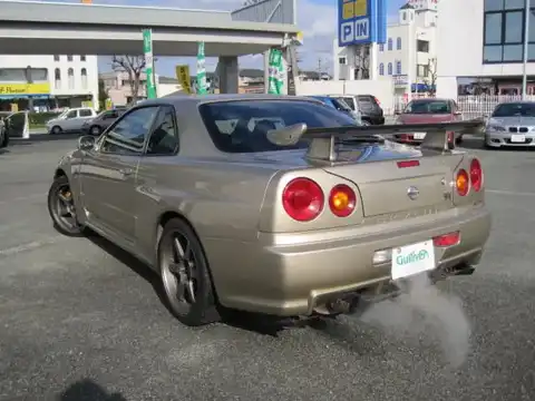 カタログ画像：スカイライン （SKYLINE） ＧＴ－Ｒ Ｍスペック 2001年5月 GF-BNR34 2600cc シリカブレス（ＲＰＭ）（スーパーファインハードコート） 燃費8.1km / l バック