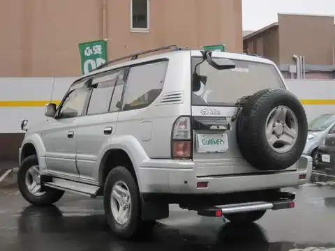 カタログ画像：ランドクルーザープラド （LAND CRUISER PRADO） ＴＳ 1999年6月 KH-KZJ95W 3000cc ホワイト 燃費9.3km / l バック