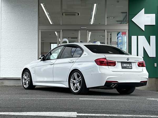 ＢＭＷ ３３０ｅ