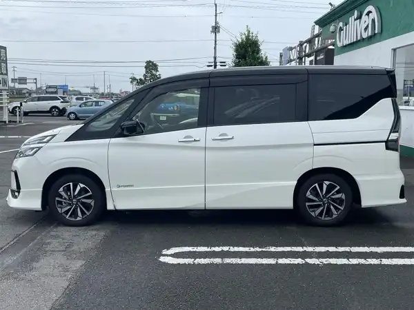 日産 セレナ