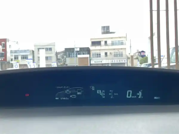 トヨタ プリウス