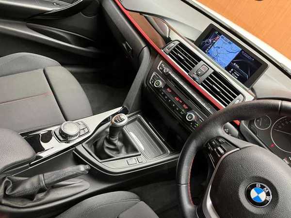 ＢＭＷ ３２０ｉ