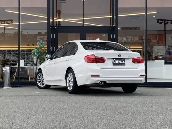 ＢＭＷ ３３０ｅ