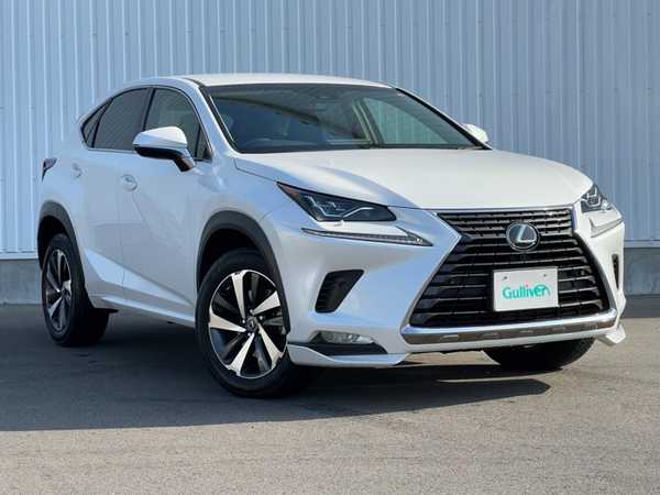 レクサス ｎｘ ｎｘ３００ ｉパッケージ 純正ナビ レザーシート バックカメラ 18年式 平成30年式 パール Id 中古車検索のガリバー