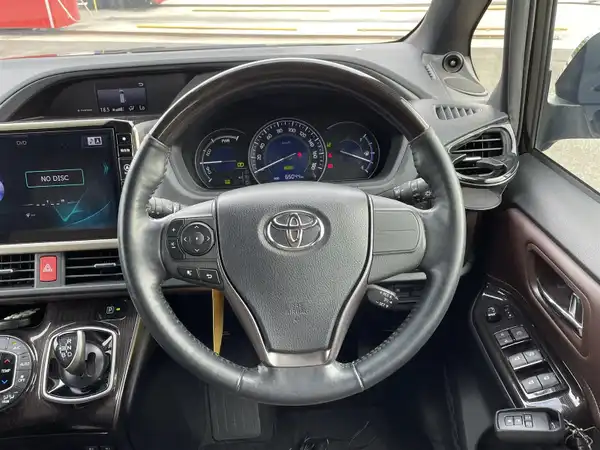 トヨタ エスクァイア ハイブリッド