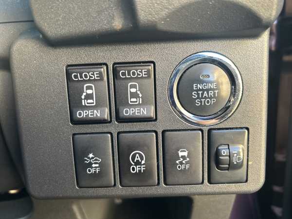 トヨタ ピクシスメガ