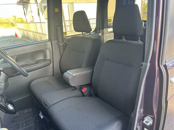 トヨタ ピクシスメガ