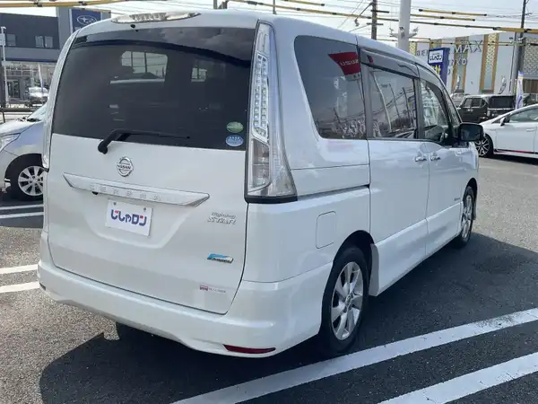 日産 セレナ