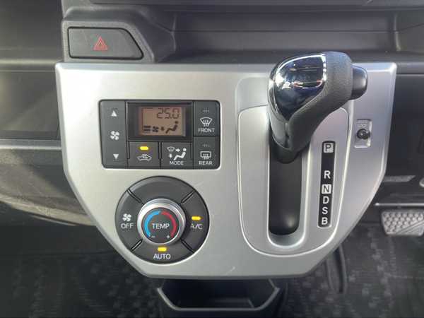 ダイハツ ウェイク