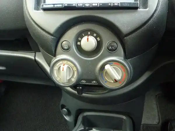 日産 マーチ