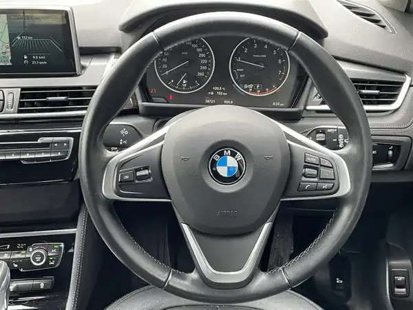 ＢＭＷ ２１８ｉ