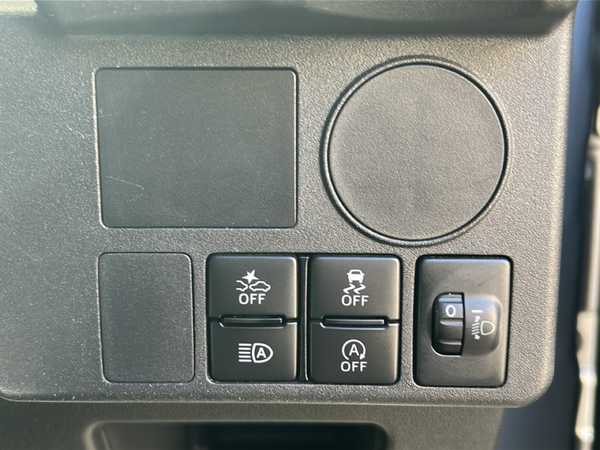 トヨタ ピクシスメガ