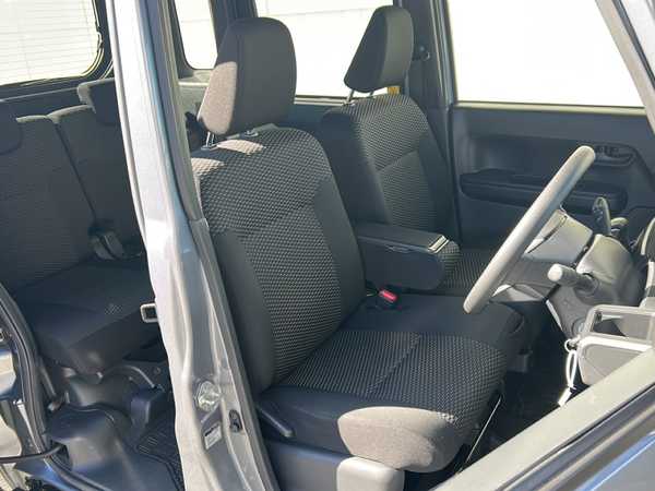 トヨタ ピクシスメガ