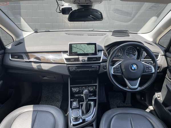 ＢＭＷ ２１８ｉ