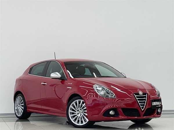 アルファロメオ ジュリエッタ スポルティーバ 15年式 平成27年式 アルファレッド Id 中古車検索のガリバー