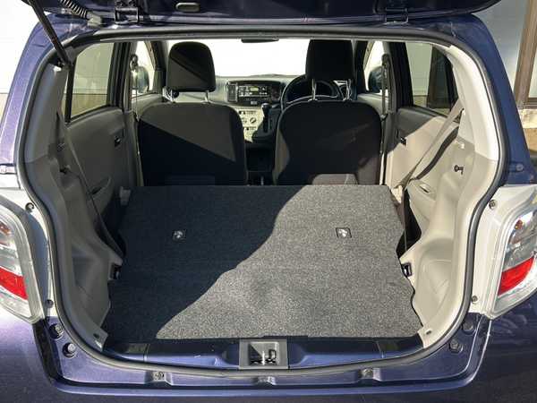 ダイハツ ミラ イース