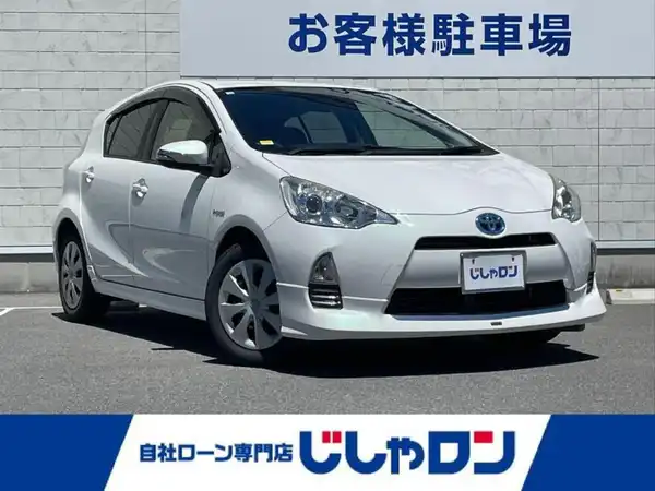 トヨタTOYOTAG's AQUA アクアライムホワイトパールクリスタルシャイン H29 トヨタ アクア ライムホワイトパールクリスタルシャイン