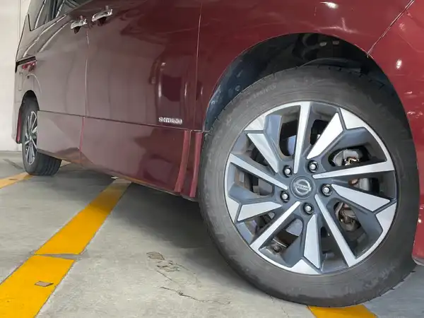 日産 セレナ