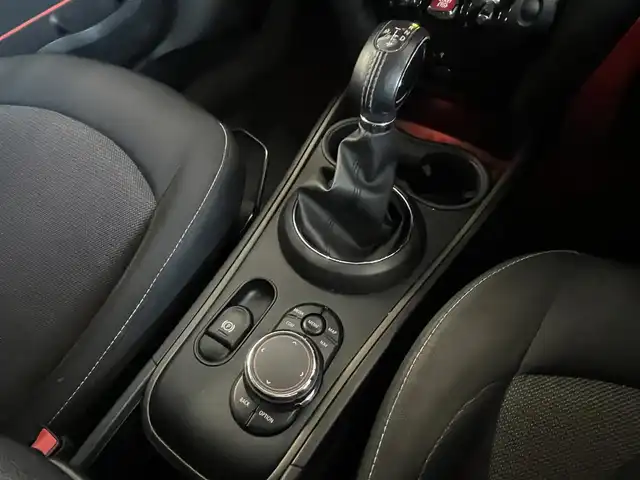 ＭＩＮＩ ミニ クロスオーバー クーパー D オール4 山形県 2019(平31)年 5.7万km ミッドナイト・ブラック・メタリック 4WD/純正HDDナビ/・Bluetooth/USB/バックカメラ/ETC/インテリジェントセーフティ/・衝突警告/・歩行者警告/純正AW付スタッドレスタイヤ装着(205/65/R16)/純正AW付スタッドレスタイヤ車載(225/55/R17)/パワーバックドア/・フットオープナー/純正LEDヘッドライト/・オートライト/シートヒーター(D/N席)/前方ドライブレコーダー/コーナーセンサー