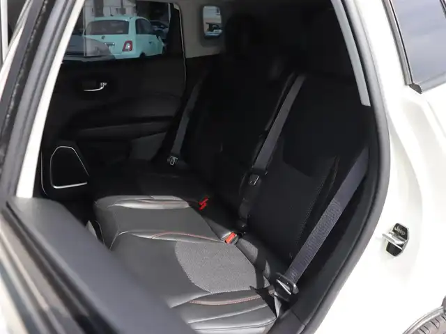 クライスラー・ジープ ジープ コンパス リミテッド ブラックルーフED 長野県 2019(平31)年 2.7万km パールⅡ ・95台限定車 /・Uconnectナビ /・バックカメラ/・CarPlay /・Batsサウンド /・ACC Lane/ParkSense /・BSM 衝突軽減B /・ハーフレザーシート /・シートヒーター /・セレクテインシステム /・純正18AW /・スマートキー