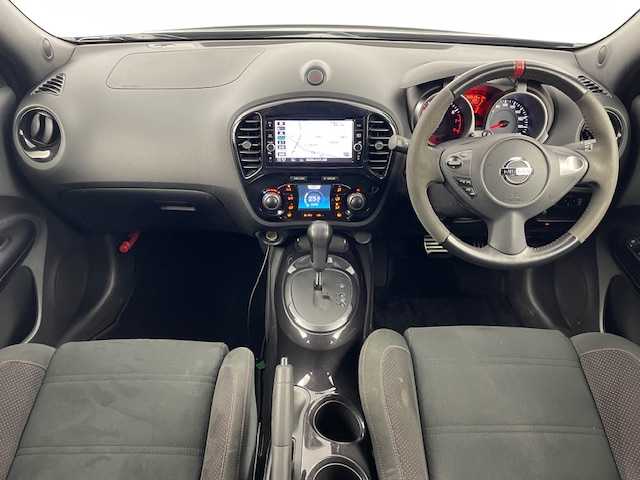 日産 ジューク ニスモ 埼玉県 2018(平30)年 3.6万km スーパーブラック 純正SDナビ　/　CD/DVD/Bluetooth/フルセグ/純正ドライブレコーダー/アラウンドビューモニター/モニター付き自動防眩式ルームミラー/オートライト/HIDヘッドライト/ビルドインETC/４WD/プッシュスタート/インテリジェントキー