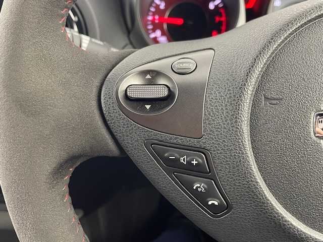 日産 ジューク ニスモ 埼玉県 2018(平30)年 3.6万km スーパーブラック 純正SDナビ　/　CD/DVD/Bluetooth/フルセグ/純正ドライブレコーダー/アラウンドビューモニター/モニター付き自動防眩式ルームミラー/オートライト/HIDヘッドライト/ビルドインETC/４WD/プッシュスタート/インテリジェントキー