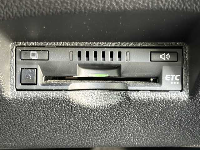 トヨタ プリウス S 福島県 2019(令1)年 6.7万km スティールブロンドM バックカメラ　４ＷＤ　ＬＥＤヘッドライト　純正ホイール　Ｂｌｕｅｔｏｏｔｈ　ドライブレコーダー　ＥＴＣ　純正ナビ　クルコン　純正フロアマット　オートライト　ドアバイザー　電格ミラー　盗難防止センサー