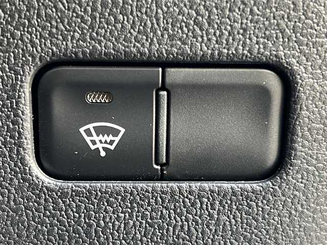 トヨタ プリウス S 福島県 2019(令1)年 6.7万km スティールブロンドM バックカメラ　４ＷＤ　ＬＥＤヘッドライト　純正ホイール　Ｂｌｕｅｔｏｏｔｈ　ドライブレコーダー　ＥＴＣ　純正ナビ　クルコン　純正フロアマット　オートライト　ドアバイザー　電格ミラー　盗難防止センサー