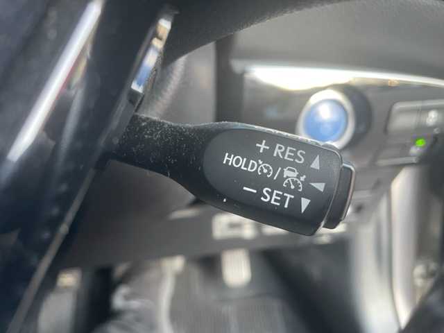 トヨタ プリウス S 福島県 2019(令1)年 6.7万km スティールブロンドM バックカメラ　４ＷＤ　ＬＥＤヘッドライト　純正ホイール　Ｂｌｕｅｔｏｏｔｈ　ドライブレコーダー　ＥＴＣ　純正ナビ　クルコン　純正フロアマット　オートライト　ドアバイザー　電格ミラー　盗難防止センサー