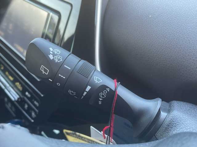 トヨタ プリウス S 福島県 2019(令1)年 6.7万km スティールブロンドM バックカメラ　４ＷＤ　ＬＥＤヘッドライト　純正ホイール　Ｂｌｕｅｔｏｏｔｈ　ドライブレコーダー　ＥＴＣ　純正ナビ　クルコン　純正フロアマット　オートライト　ドアバイザー　電格ミラー　盗難防止センサー