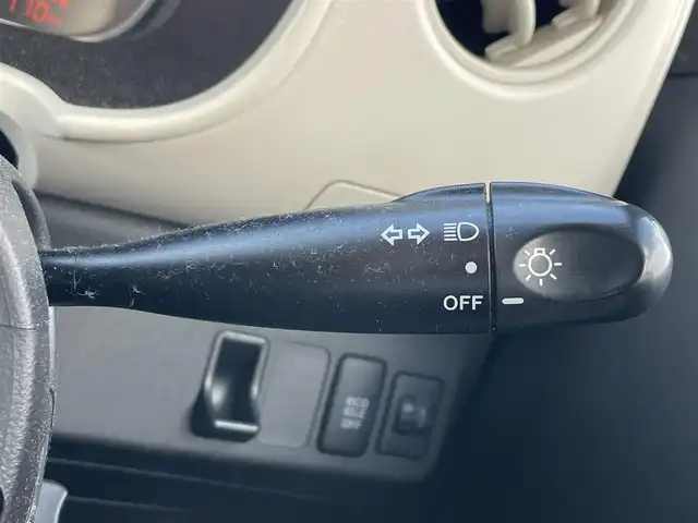 ダイハツ ミラ ココア X 滋賀県 2016(平28)年 10.6万km パールホワイトⅢ ワンオーナー/社外ナビ/・ワンセグ/CD/シートリフター/電動格納ミラー/アイドリングストップ/14インチAW付スタッドレスタイヤ積載/スマートキー