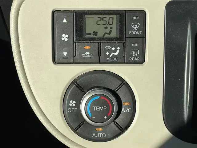 ダイハツ ミラ ココア X 滋賀県 2016(平28)年 10.6万km パールホワイトⅢ ワンオーナー/社外ナビ/・ワンセグ/CD/シートリフター/電動格納ミラー/アイドリングストップ/14インチAW付スタッドレスタイヤ積載/スマートキー