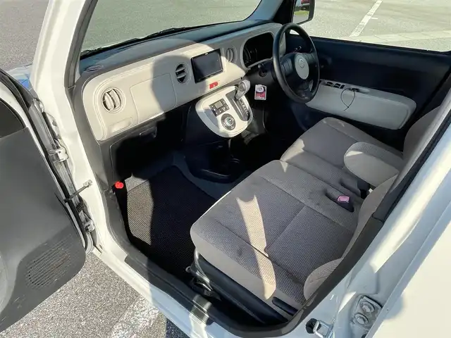 ダイハツ ミラ ココア X 滋賀県 2016(平28)年 10.6万km パールホワイトⅢ ワンオーナー/社外ナビ/・ワンセグ/CD/シートリフター/電動格納ミラー/アイドリングストップ/14インチAW付スタッドレスタイヤ積載/スマートキー