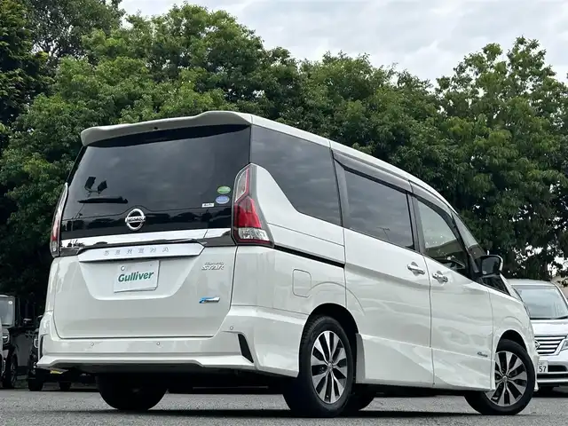 日産 セレナ ハイウェイスター Vセレクション 東京都 2018(平30)年 6万km ブリリアントホワイトパール 純正SDナビ（9インチ/MM518D-L）/・Bluetoothオーディオ/USBオーディオ/・フルセグTV/DVD/Blu-ray/SD/純正後席用モニター（フリップダウン式）/プロパイロット/インテリジェントアラウンドビューモニター/LEDヘッドランプ/ハンズフリーオートスライドドア（両側）/インテリジェントルームミラー/ビルトインETC/純正ドライブレコーダー（DJ4-D/前方）/取扱説明書/保証書/スペアキー1本