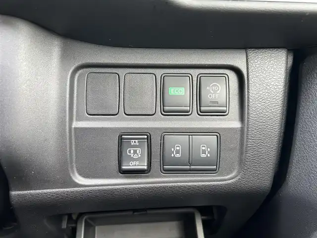 日産 セレナ ハイウェイスター Vセレクション 東京都 2018(平30)年 6万km ブリリアントホワイトパール 純正SDナビ（9インチ/MM518D-L）/・Bluetoothオーディオ/USBオーディオ/・フルセグTV/DVD/Blu-ray/SD/純正後席用モニター（フリップダウン式）/プロパイロット/インテリジェントアラウンドビューモニター/LEDヘッドランプ/ハンズフリーオートスライドドア（両側）/インテリジェントルームミラー/ビルトインETC/純正ドライブレコーダー（DJ4-D/前方）/取扱説明書/保証書/スペアキー1本