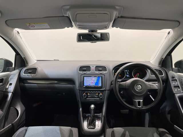 フォルクスワーゲン ゴルフ TSI コンフォートライン 新潟県 2011(平23)年 8.3万km ディープブラックパールエフェクト ビークルダイナミックコントロール/イモビライザー/ETC/Bluetooth/TV/FM/AM