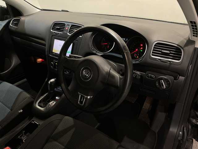 フォルクスワーゲン ゴルフ TSI コンフォートライン 新潟県 2011(平23)年 8.3万km ディープブラックパールエフェクト ビークルダイナミックコントロール/イモビライザー/ETC/Bluetooth/TV/FM/AM