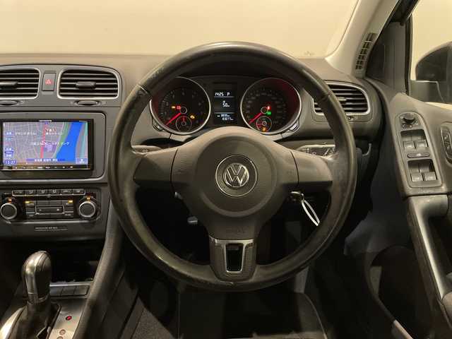 フォルクスワーゲン ゴルフ TSI コンフォートライン 新潟県 2011(平23)年 8.3万km ディープブラックパールエフェクト ビークルダイナミックコントロール/イモビライザー/ETC/Bluetooth/TV/FM/AM