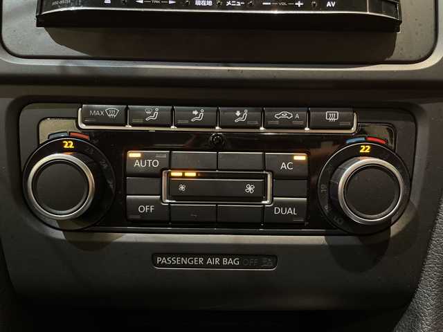 フォルクスワーゲン ゴルフ TSI コンフォートライン 新潟県 2011(平23)年 8.3万km ディープブラックパールエフェクト ビークルダイナミックコントロール/イモビライザー/ETC/Bluetooth/TV/FM/AM