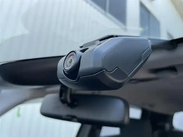ホンダ フィット e:HEV RS 東京都 2023(令5)年 1.5万km メテオロイドグレーメタリック 純正コネクトナビ/バックモニター/衝突被害軽減ブレーキ/路外逸脱抑制/アダプティブクルーズコントロール/ソナー/ETC/ドライブレコーダー/ステアリングスイッチ/横滑り防止措置/ステアリングスイッチ